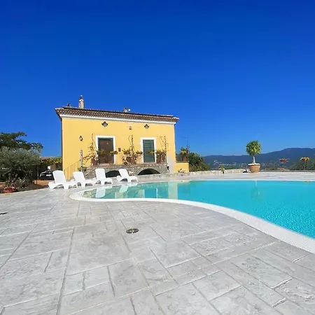 Casale Donna Mita Casa di campagna Rotonda